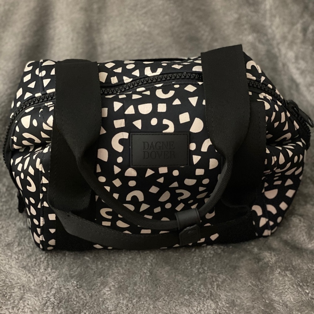 Like New Dagne Dover Small Landon Carry-All